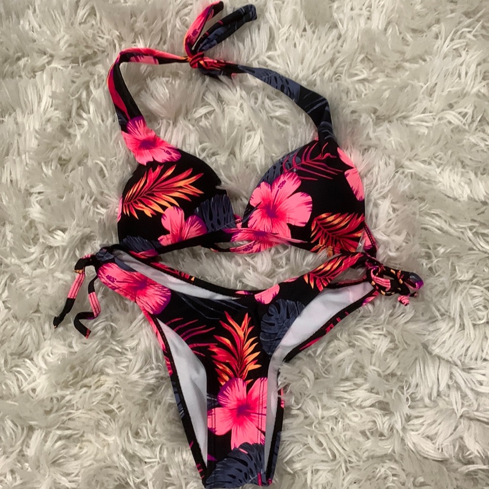 Pink floral bikini set